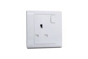Switched Socket 13A Single R Series White MK Honeywell R2757WHI