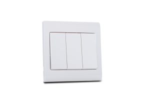 Switch 3 Gang 2 Way R Series Classic White 16A MK HoneyWell R4783WHI
