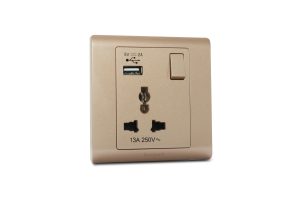 Switched Socket Universal 16A With USB 5V2A R Series Champagne Gold MK Honeywell R2835UCGL