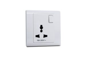 Switched Socket 16A Single International R Series White MK Honeywell R2835WHI